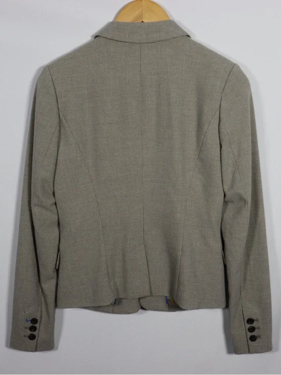 RW&CO Structured Blazer Women’s Size 2 Beige Workwear Film Worn The Boys - Picture 8 of 10